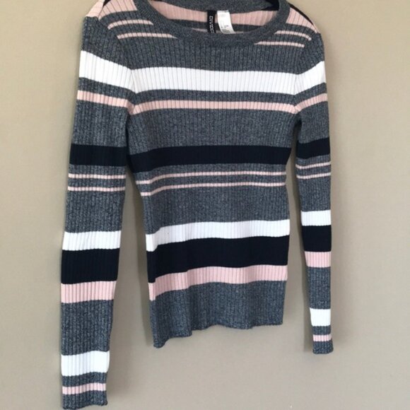 New H&M Striped Knit Ribbed Lightweight Sweater - Picture 3 of 5